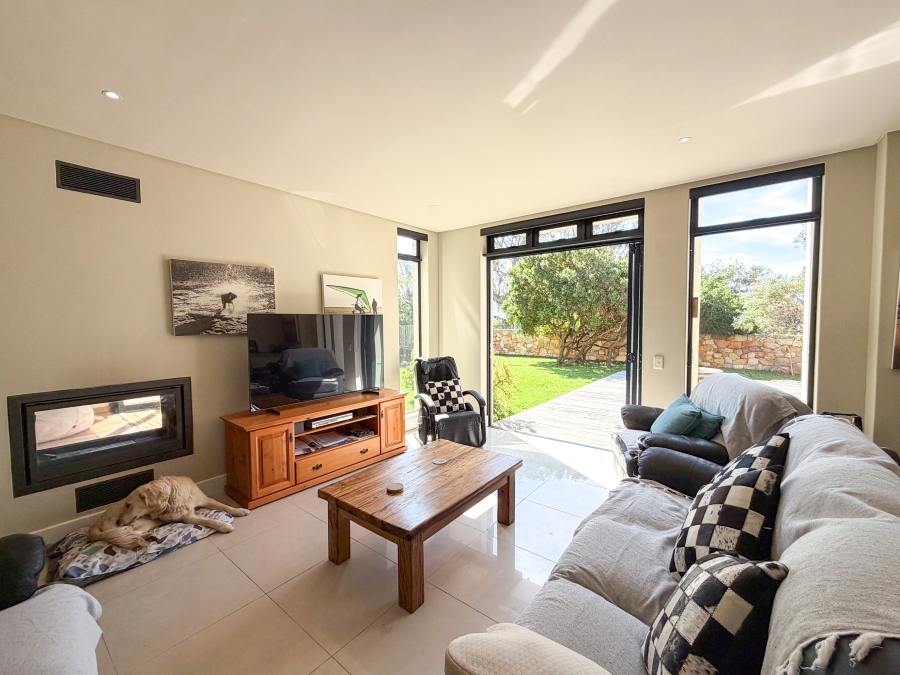 To Let 3 Bedroom Property for Rent in Stonehurst Mountain Estate Western Cape